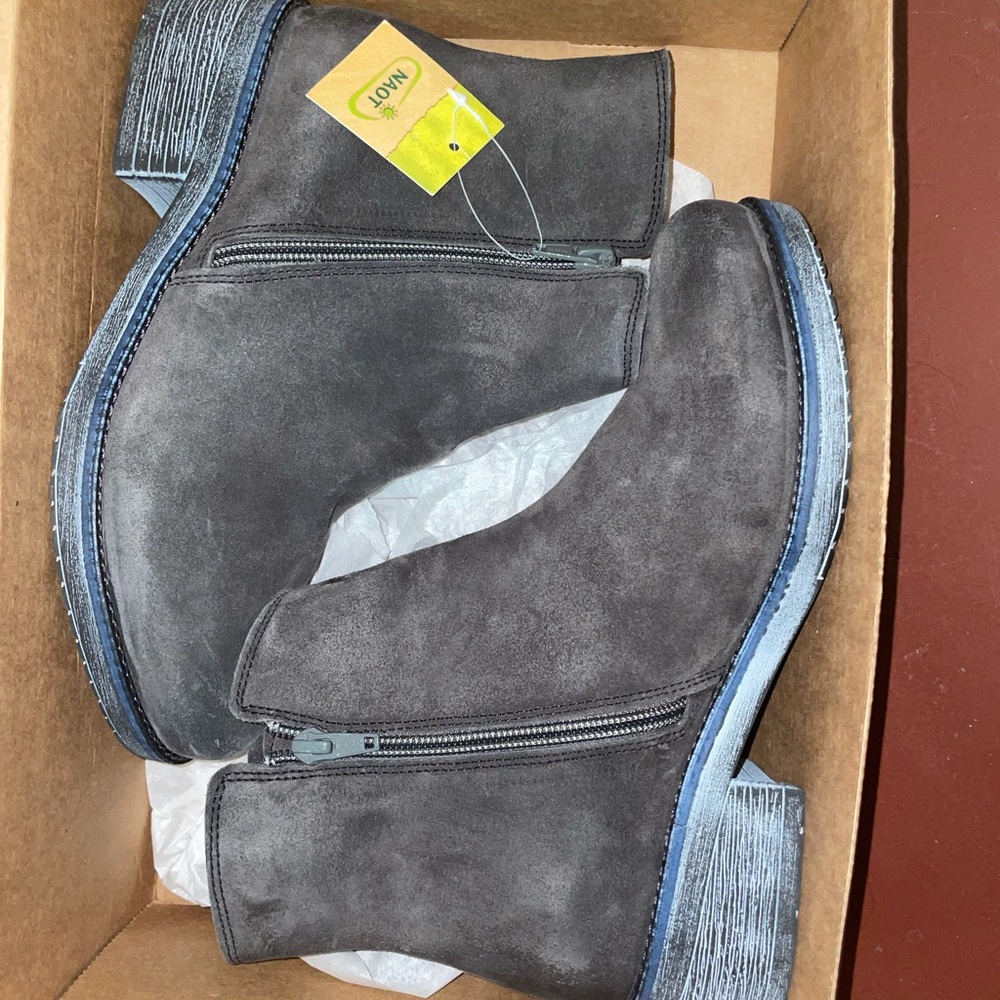 Naot, size 39 (EU), charcoal grey suede booties